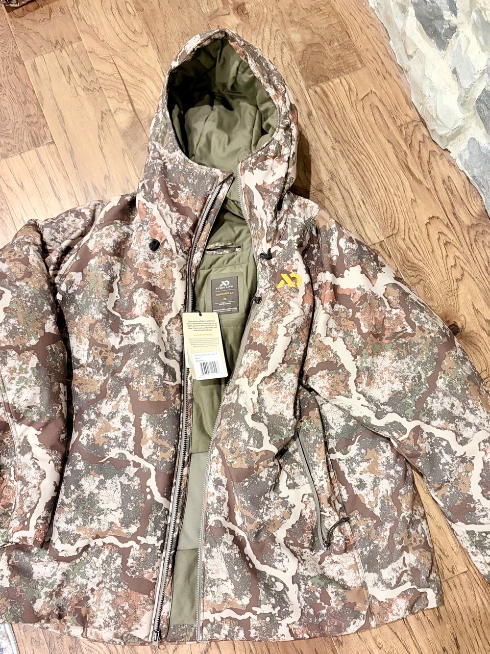NWT Men’s First Lite Sanctuary 2.0 Insulated camo hunting jacket AND bibs 2XL